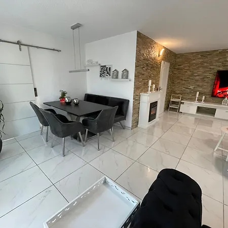 Deluxe Family Haem Apartment